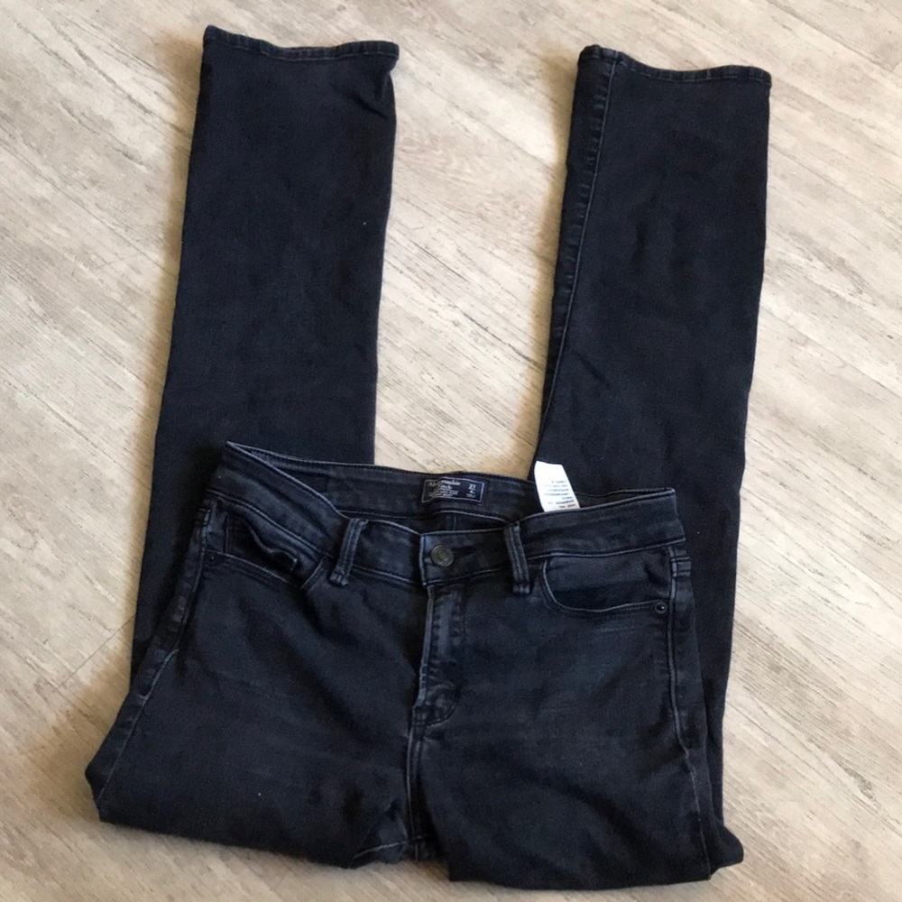 Trendy low rise boot cut jeans from Abercrombie